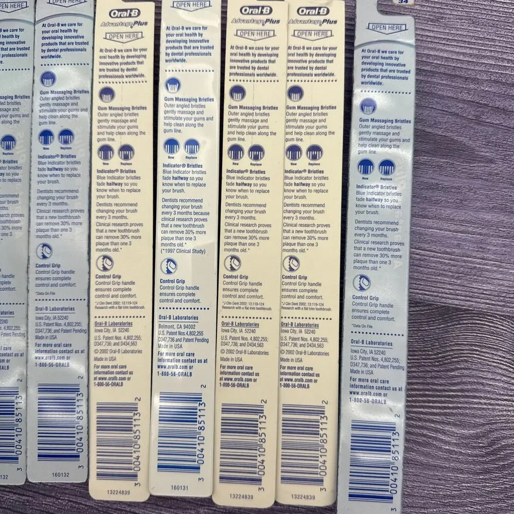 14 LOT 2002 Oral B Advantage Plus Toothbrush Regular 40 MEDIUM Control Grip NOS